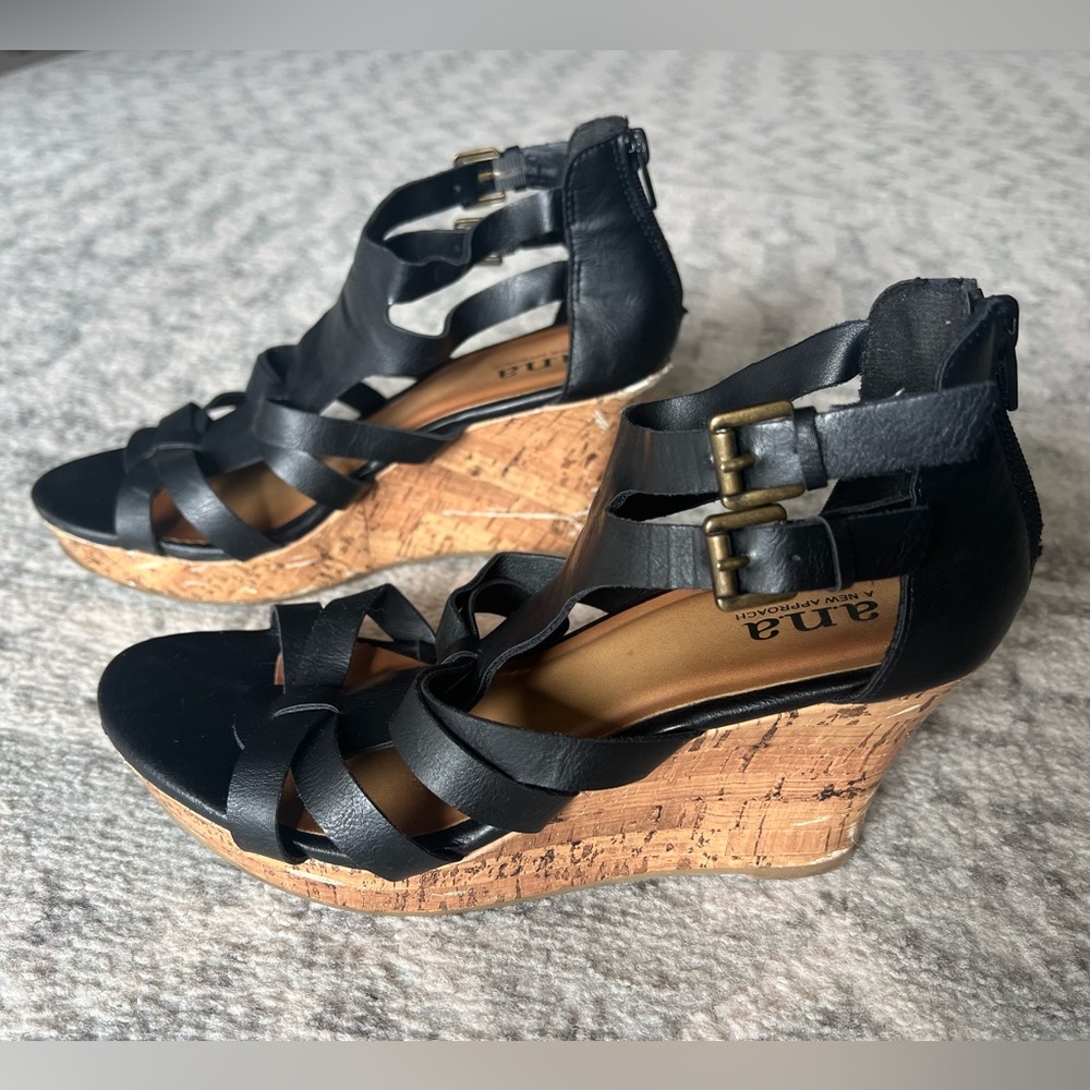 Ana Black Wedge Heel - Size 9